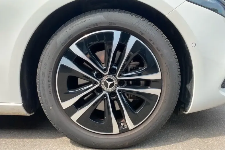 Mercedes-Benz A 180 din 2024 cu 8.820 km - oferta MER121966 - foto 11