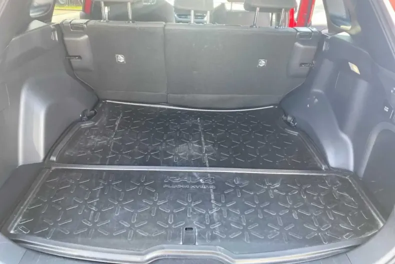 Toyota RAV4 din 2022 cu 69.667 km - oferta TOY121991 - foto 9