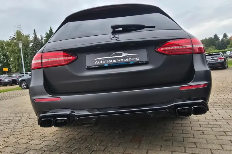 Mercedes-Benz E 63 AMG din 2023 cu 13.210 km - oferta MER121994 - foto 6