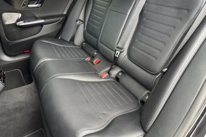 Mercedes-Benz C 43 AMG din 2024 cu 18.300 km - oferta MER122001 - foto 9