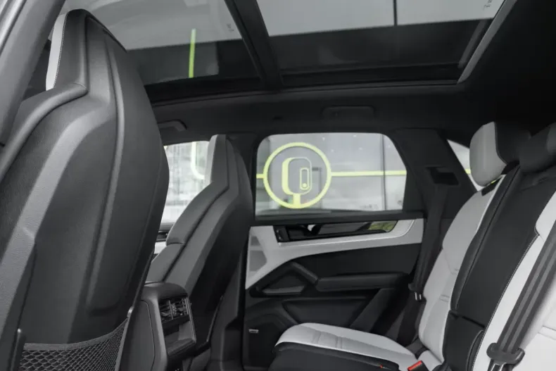 Porsche Cayenne din 2024 cu 12.249 km - oferta POR122012 - foto 4