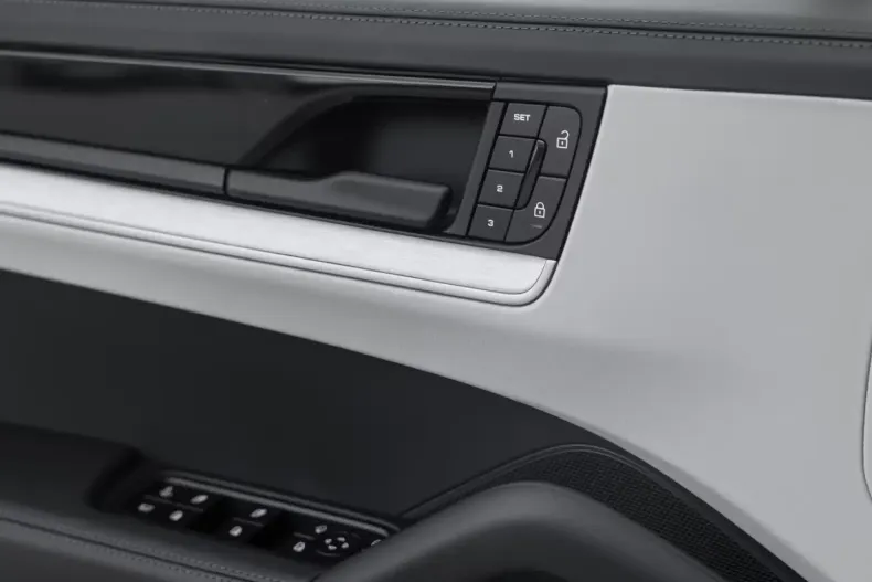 Porsche Cayenne din 2024 cu 12.249 km - oferta POR122012 - foto 13