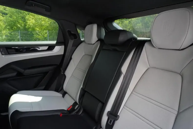 Porsche Cayenne din 2025 cu 20 km - oferta POR122017 - foto 5