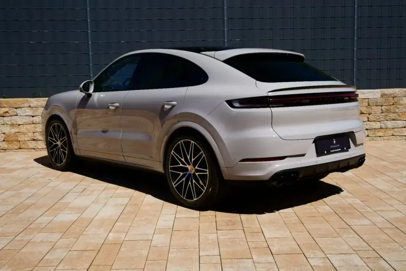 Porsche Cayenne din 2025 cu 8.999 km - oferta POR122024 - foto 2