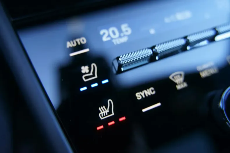 Porsche Cayenne din 2025 cu 8.999 km - oferta POR122024 - foto 11