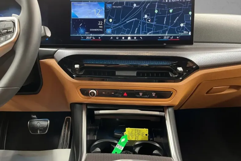 BMW 330 din 2024 cu 18.800 km - oferta BMW122039 - foto 17