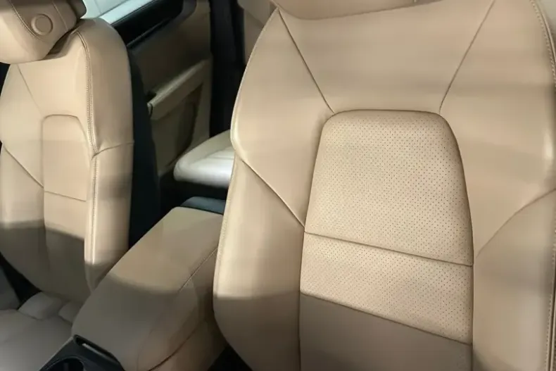 Porsche Cayenne din 2025 cu 14.700 km - oferta POR122041 - foto 8