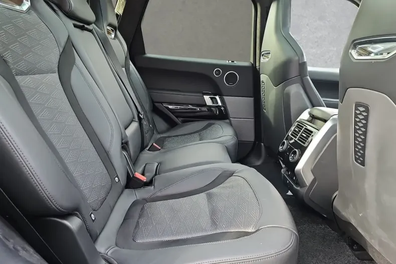 Land Rover Range Rover Sport din 2021 cu 59.400 km - oferta LAN122046 - foto 6