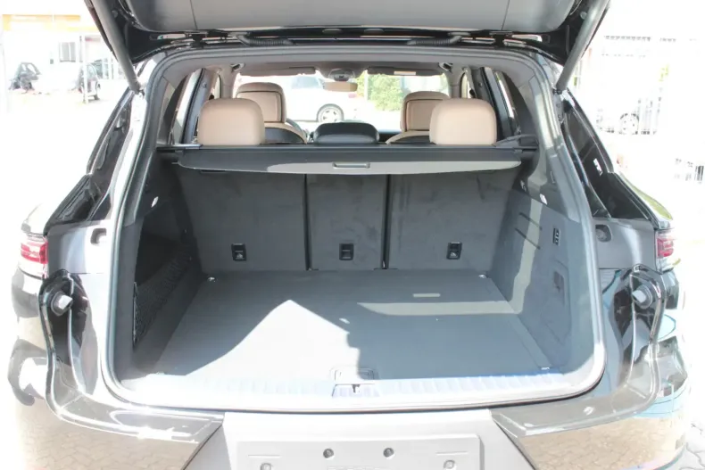 Porsche Cayenne din 2025 cu 0 km - oferta POR122050 - foto 3