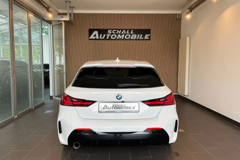 BMW 118 din 2024 cu 7.400 km - oferta BMW122054 - foto 4