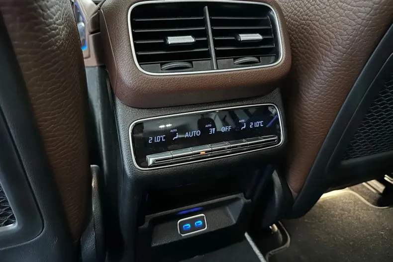 Mercedes-Benz GLS 450 din 2024 cu 9.900 km - oferta MER122056 - foto 17