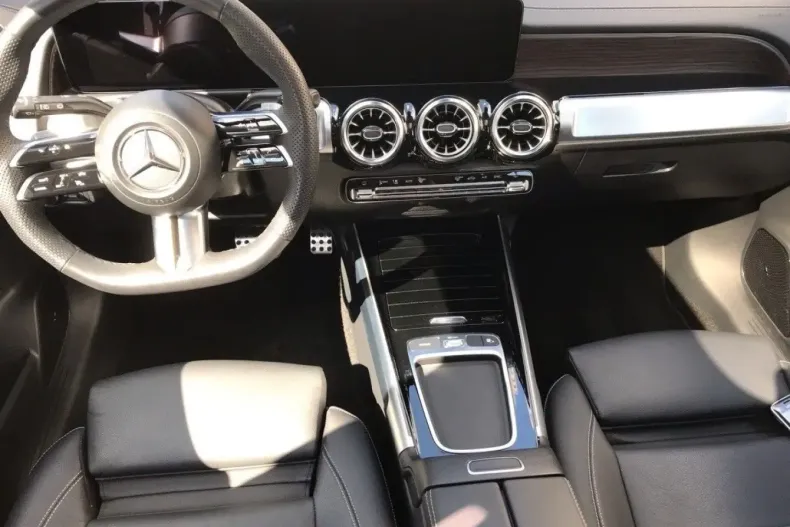 Mercedes-Benz GLB 220 din 2024 cu 8.558 km - oferta MER122072 - foto 11