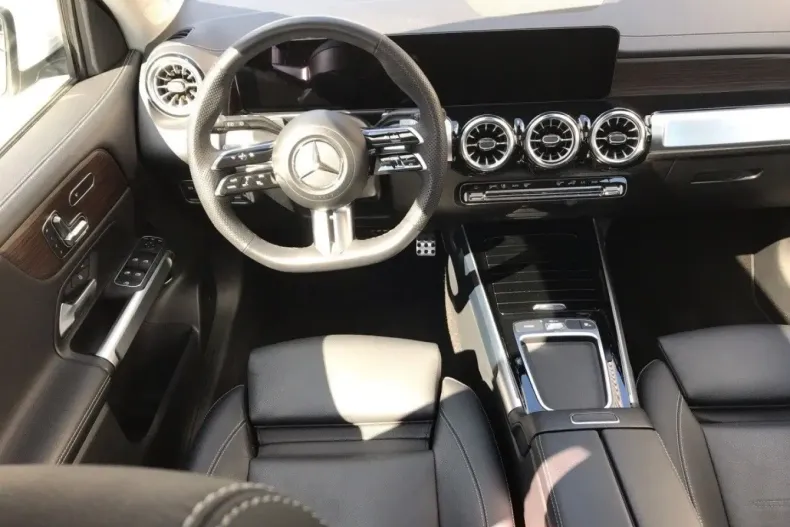 Mercedes-Benz GLB 220 din 2024 cu 8.558 km - oferta MER122072 - foto 12