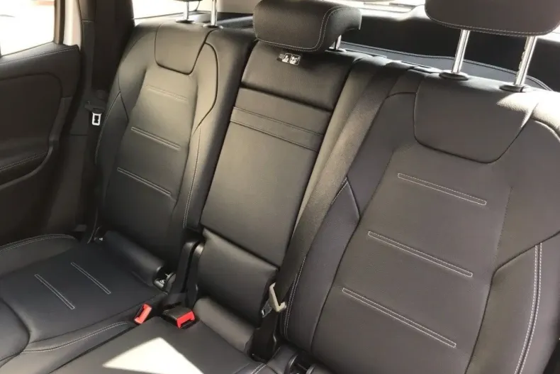 Mercedes-Benz GLB 220 din 2024 cu 8.558 km - oferta MER122072 - foto 13