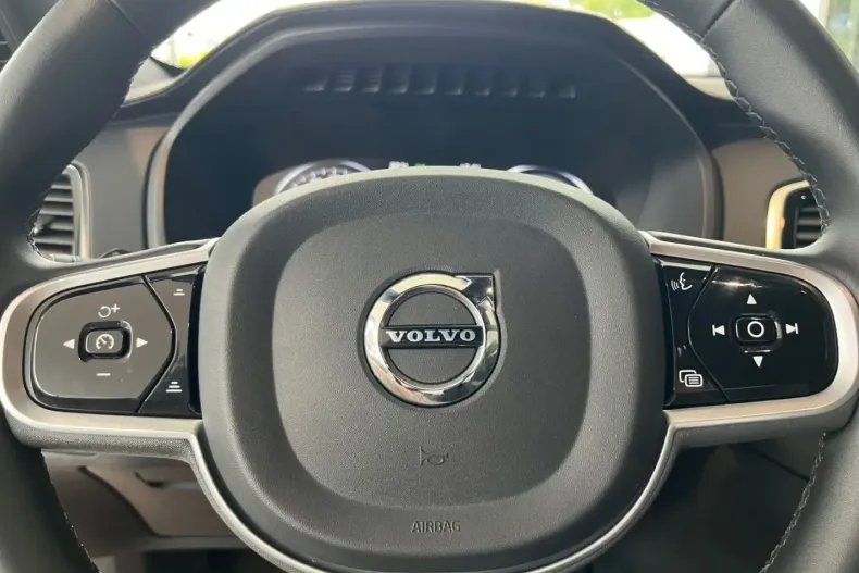 Volvo XC90 din 2022 cu 78.119 km - oferta VOL122075 - foto 14