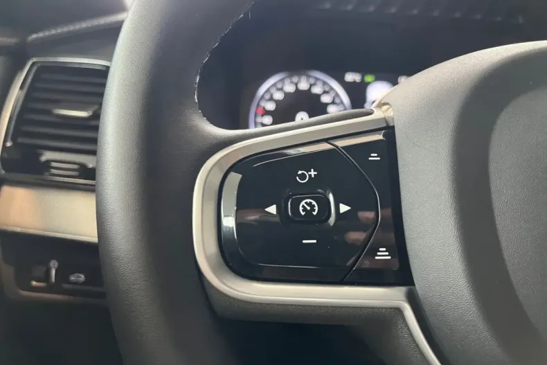 Volvo XC90 din 2022 cu 78.119 km - oferta VOL122075 - foto 25