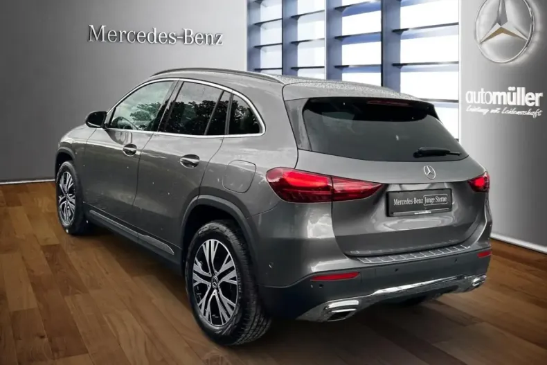 Mercedes-Benz GLA 220 din 2024 cu 4.535 km - oferta MER122081 - foto 2