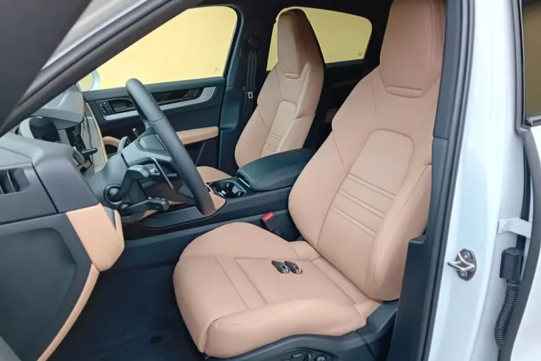 Porsche Cayenne din 2025 cu 150 km - oferta POR122087 - foto 9