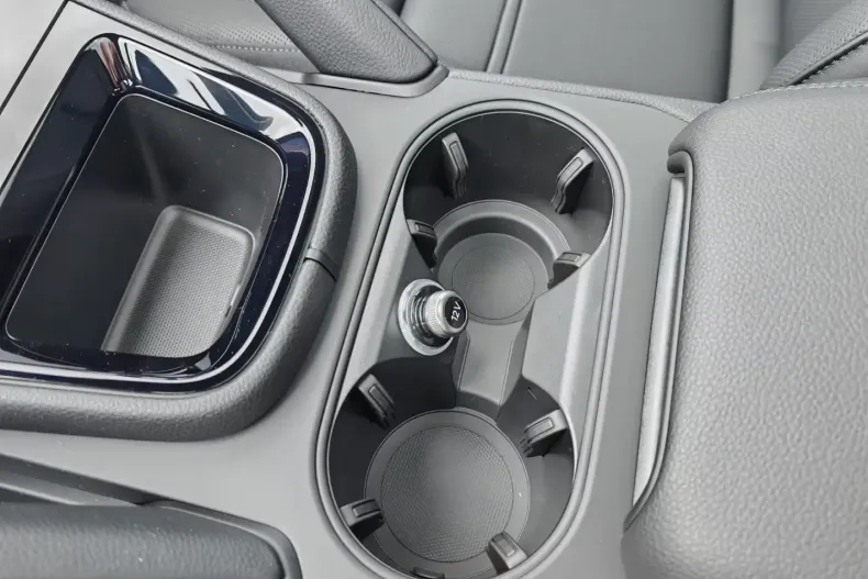 Porsche Cayenne din 2025 cu 50 km - oferta POR122091 - foto 9