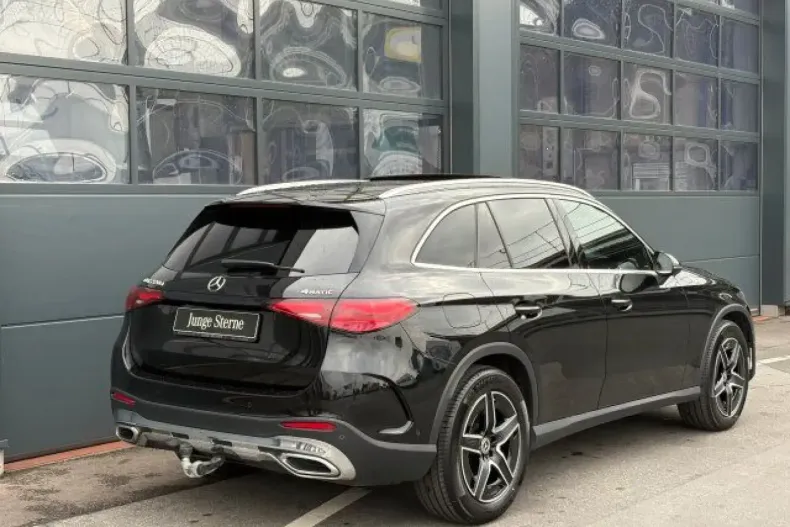 Mercedes-Benz GLC 220 din 2023 cu 44.378 km - oferta MER122095 - foto 4