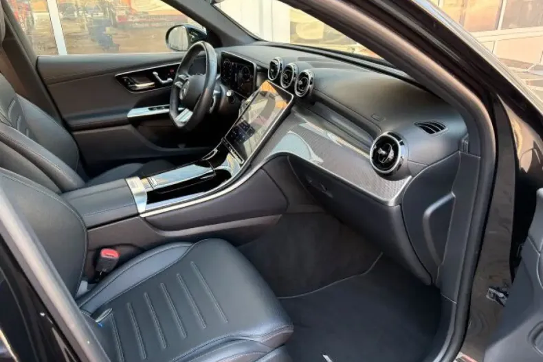 Mercedes-Benz GLC 220 din 2023 cu 44.378 km - oferta MER122095 - foto 13