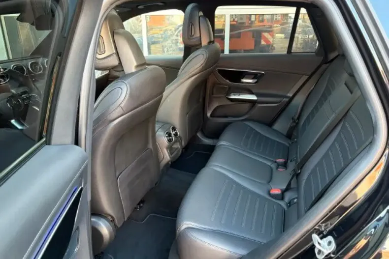 Mercedes-Benz GLC 220 din 2023 cu 44.378 km - oferta MER122095 - foto 14