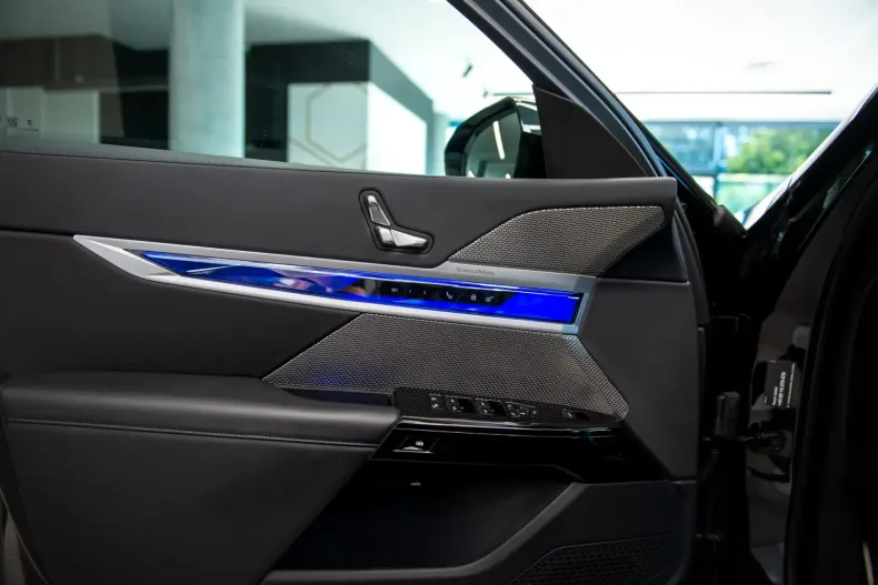 BMW 740 din 2023 cu 57.817 km - oferta BMW122102 - foto 9