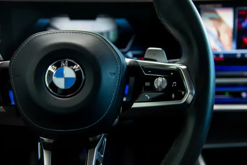 BMW 740 din 2023 cu 57.817 km - oferta BMW122102 - foto 16