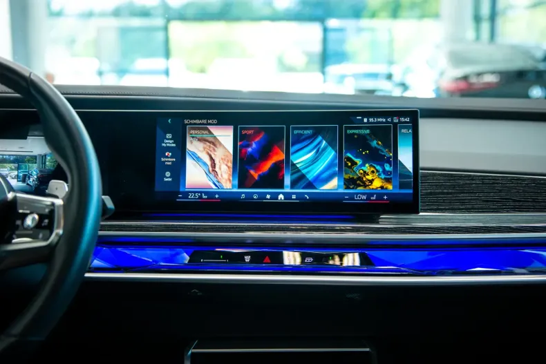 BMW 740 din 2023 cu 57.817 km - oferta BMW122102 - foto 24