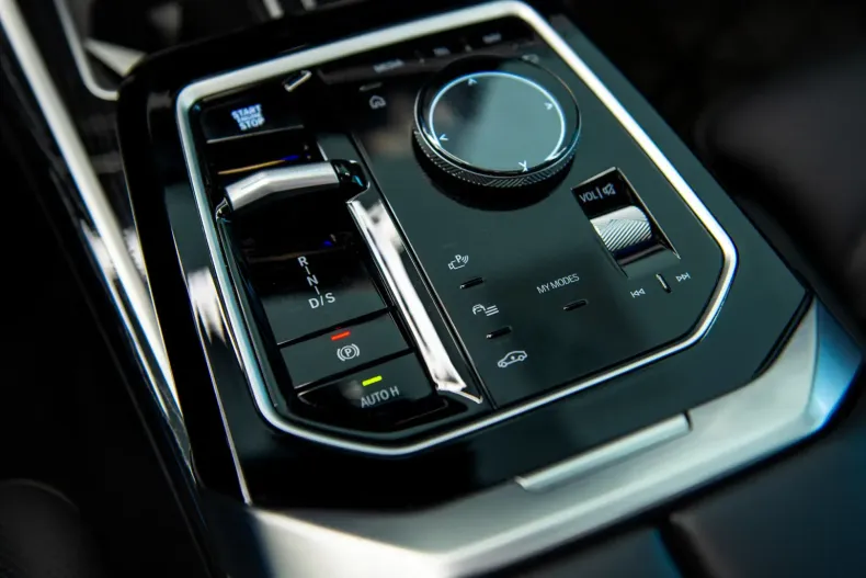 BMW 740 din 2023 cu 57.817 km - oferta BMW122102 - foto 26