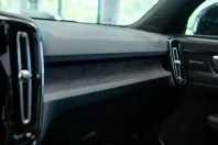 Volvo XC40 din 2022 cu 35.675 km - oferta VOL122107 - foto 29