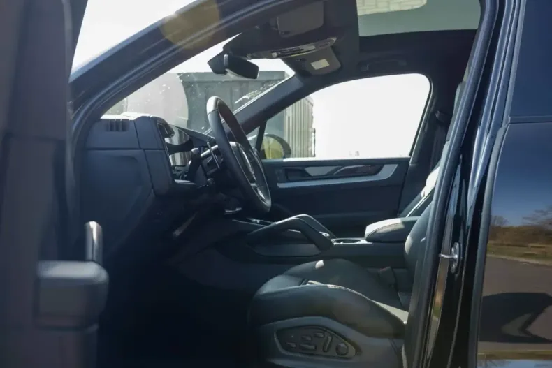 Porsche Cayenne din 2025 cu 4.004 km - oferta POR122109 - foto 5