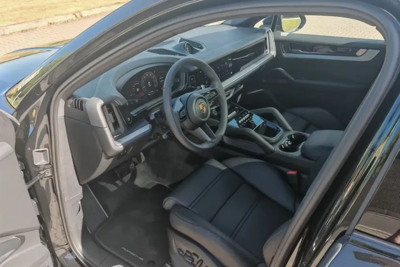 Porsche Cayenne din 2025 cu 50 km - oferta POR122110 - foto 9