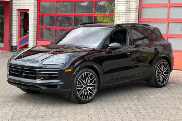 Porsche Cayenne din 2025 - oferta POR122112