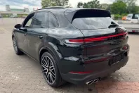 Porsche Cayenne din 2025 cu 40 km - oferta POR122112 - foto 2