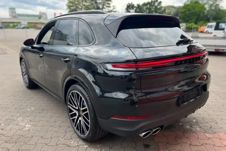 Porsche Cayenne din 2025 cu 40 km - oferta POR122112 - foto 2