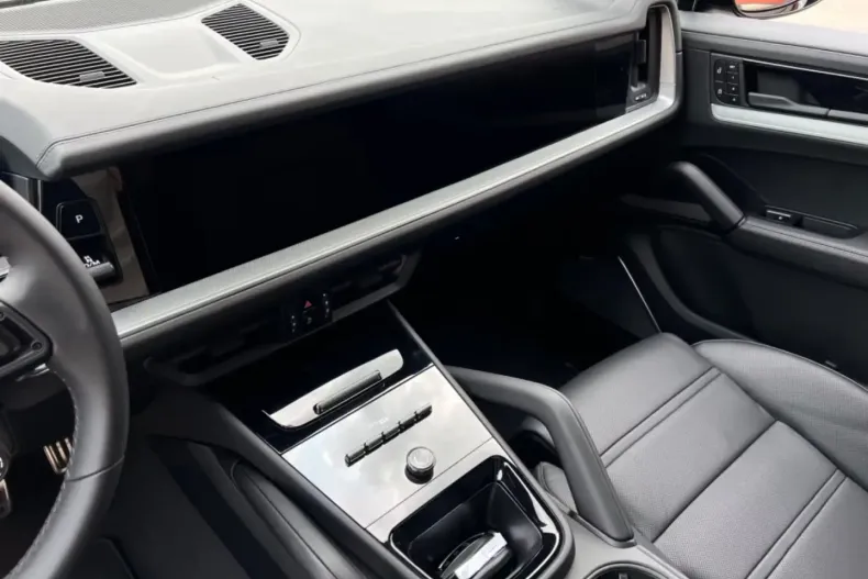 Porsche Cayenne din 2025 cu 40 km - oferta POR122112 - foto 5