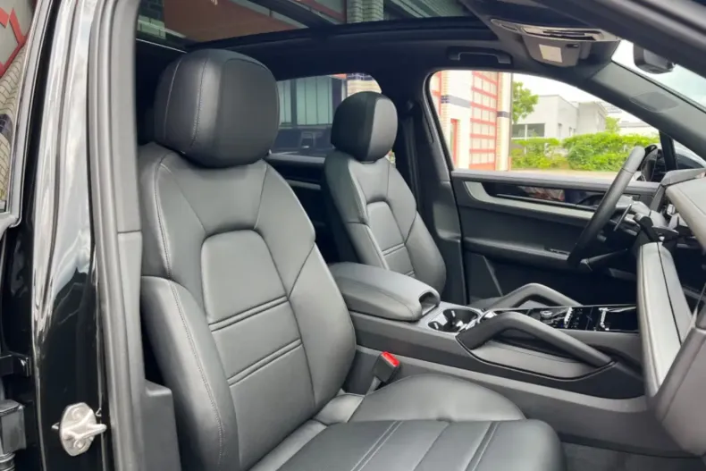 Porsche Cayenne din 2025 cu 40 km - oferta POR122112 - foto 8