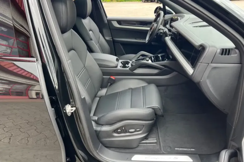 Porsche Cayenne din 2025 cu 40 km - oferta POR122112 - foto 9