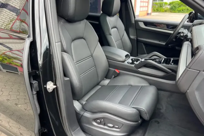 Porsche Cayenne din 2025 cu 40 km - oferta POR122112 - foto 10