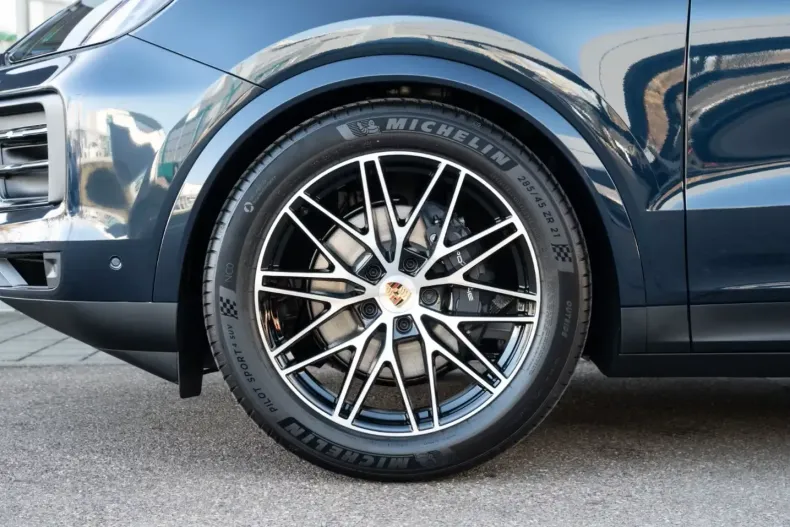 Porsche Cayenne din 2025 cu 9.900 km - oferta POR122118 - foto 4