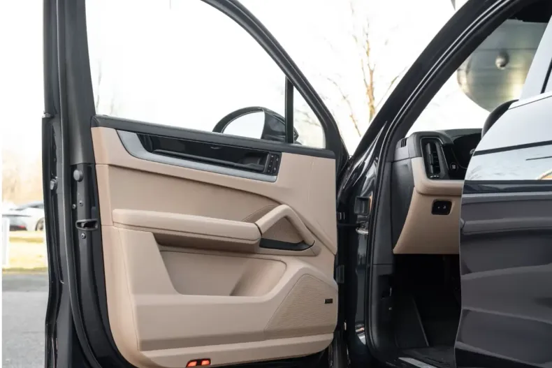 Porsche Cayenne din 2025 cu 9.900 km - oferta POR122118 - foto 8