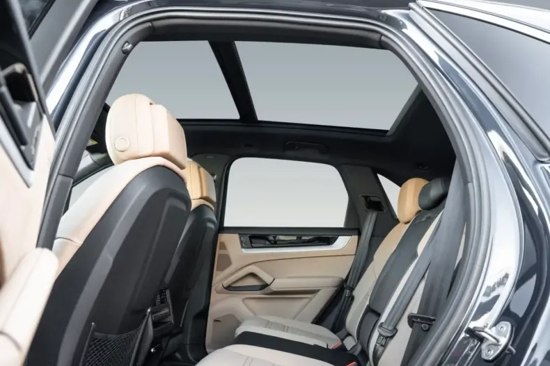 Porsche Cayenne din 2025 cu 9.900 km - oferta POR122118 - foto 14