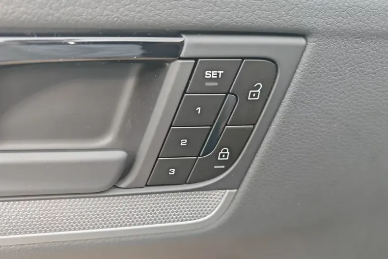 Porsche Cayenne din 2024 cu 50 km - oferta POR122126 - foto 11