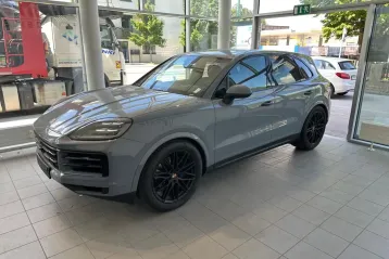 Porsche Cayenne din 2025 - oferta POR122131