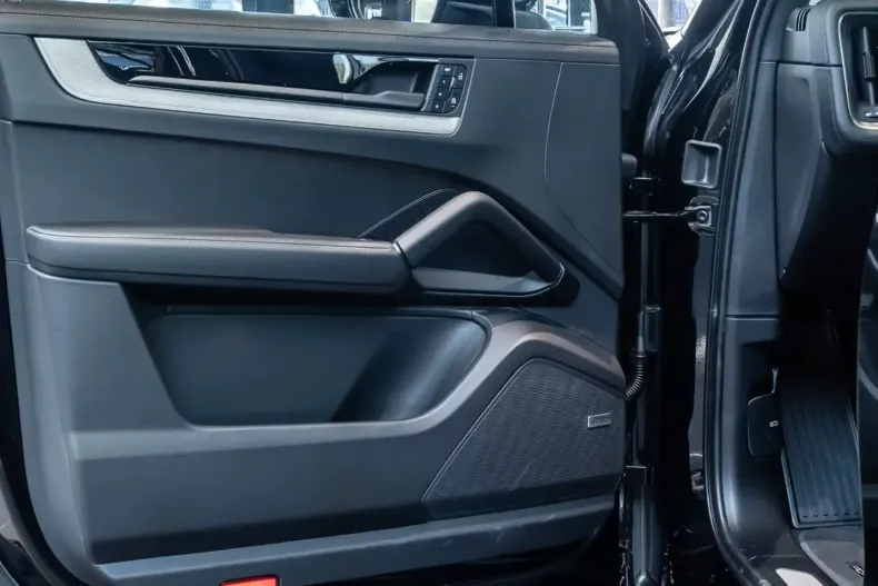 Porsche Cayenne din 2025 cu 8.900 km - oferta POR122134 - foto 15