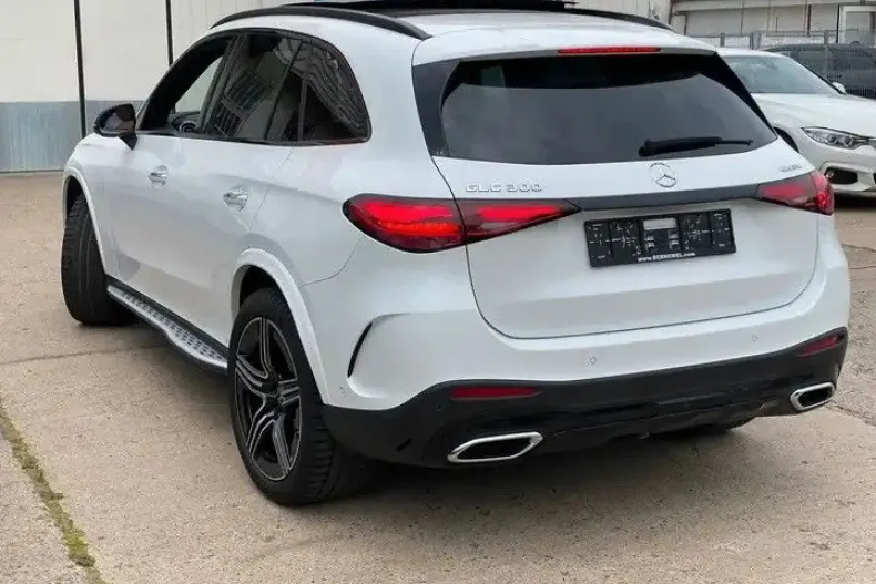 Mercedes-Benz GLC 300 din 2023 cu 18.888 km - oferta MER122136 - foto 7