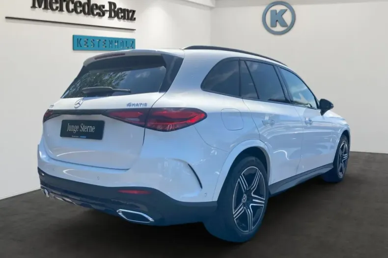 Mercedes-Benz GLC 300 din 2023 cu 4.272 km - oferta MER122137 - foto 4