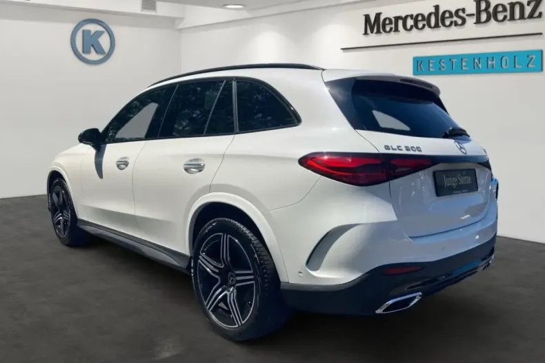 Mercedes-Benz GLC 300 din 2023 cu 4.272 km - oferta MER122137 - foto 5