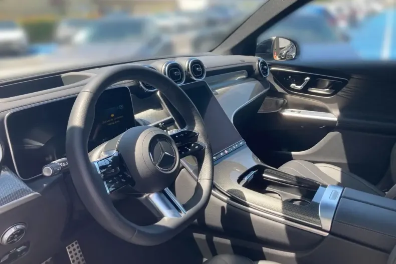 Mercedes-Benz GLC 300 din 2023 cu 4.272 km - oferta MER122137 - foto 8